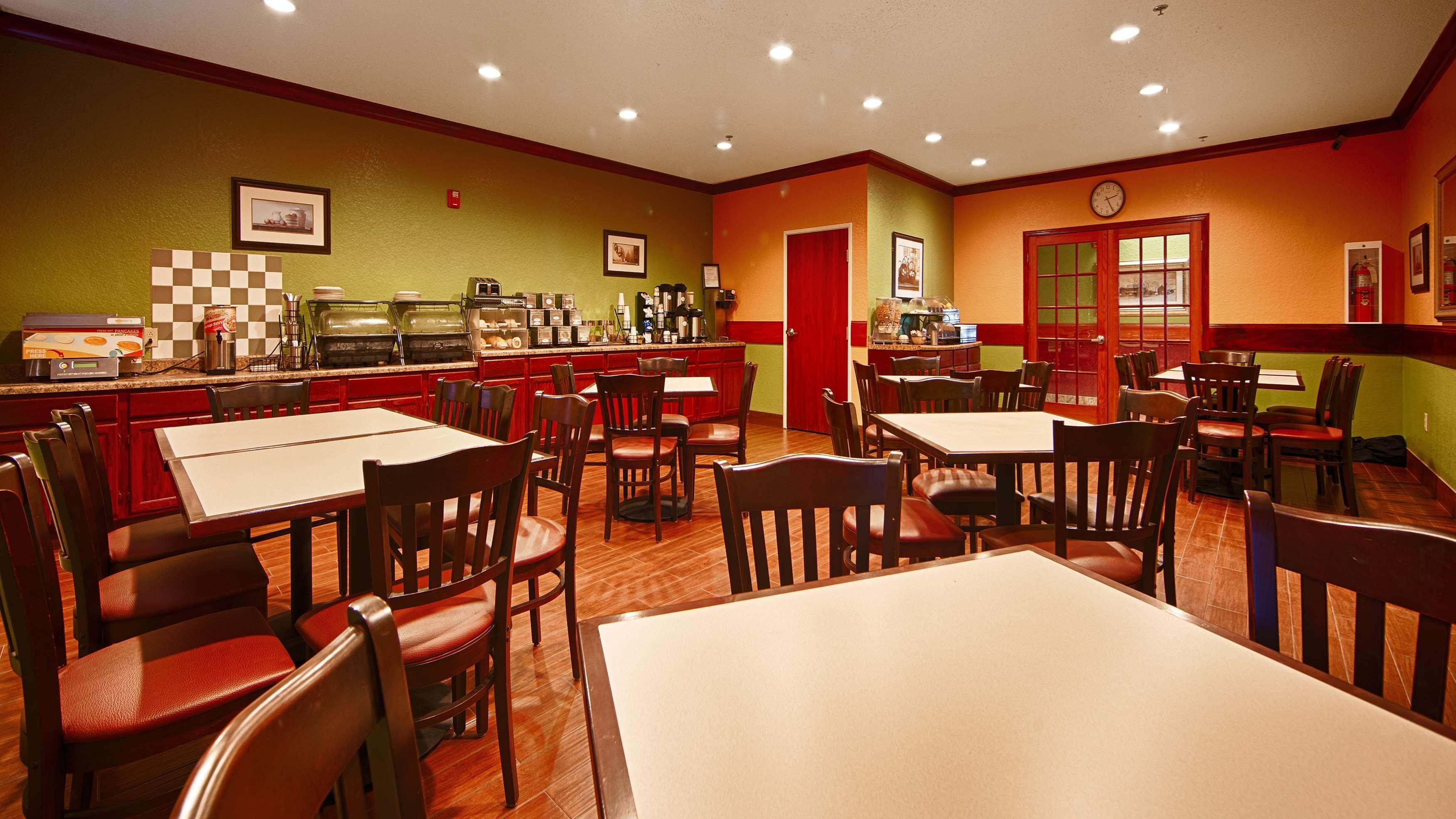 Pioneer Inn & Suites Grinnell Ngoại thất bức ảnh