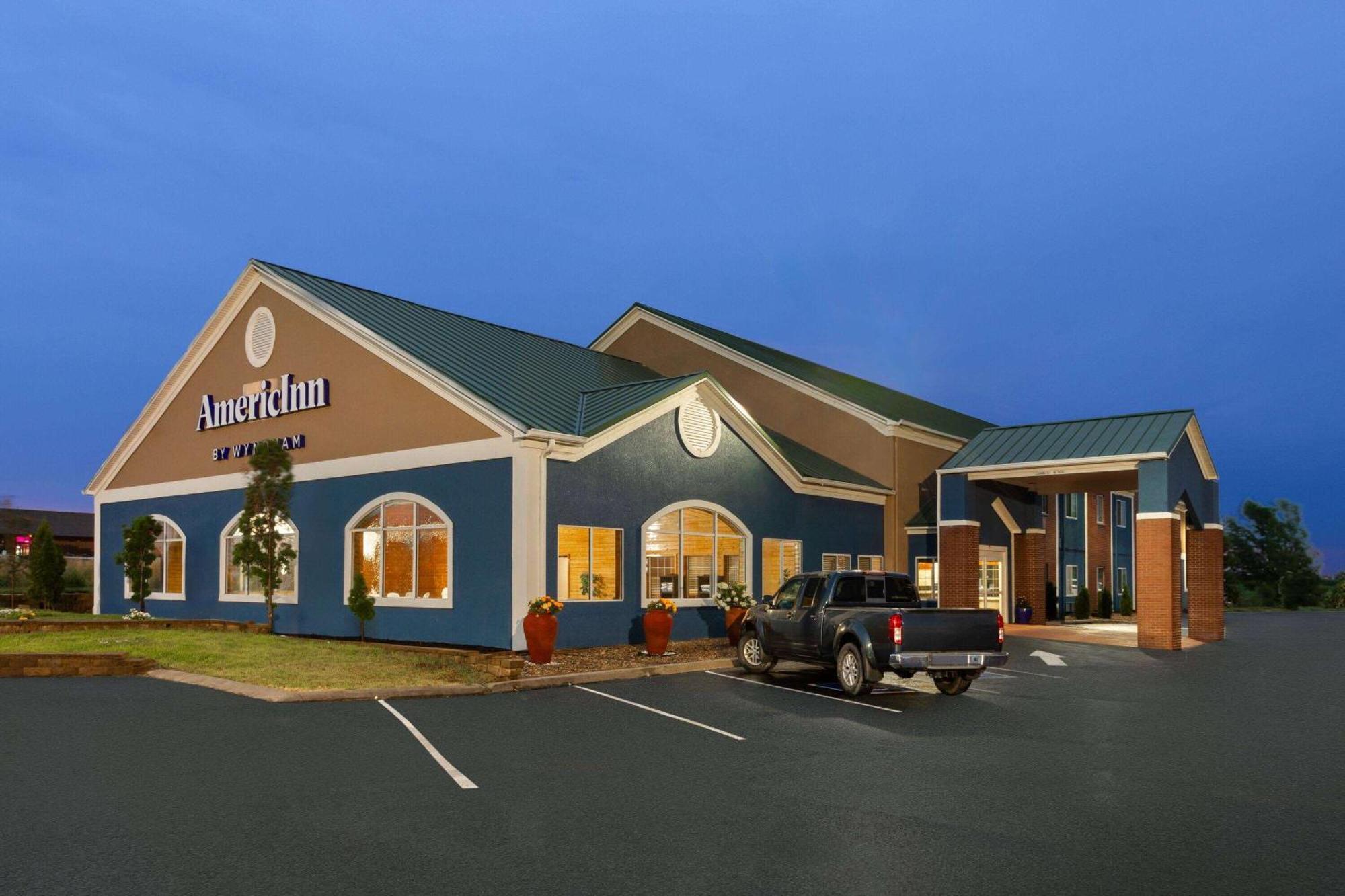 Pioneer Inn & Suites Grinnell Ngoại thất bức ảnh